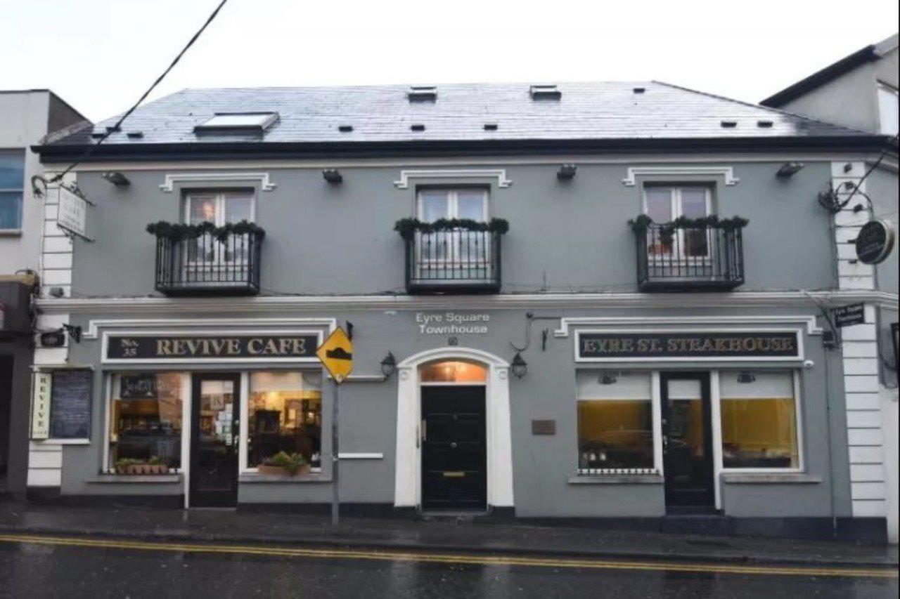 The Eyre Square Townhouse Hotel Galway Exterior photo